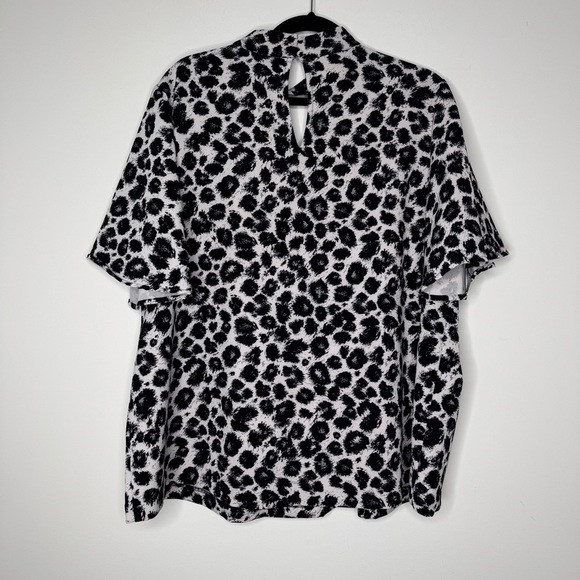 Lane Bryant Black and White Animal Print Blouse 18 - Picture 2 of 5